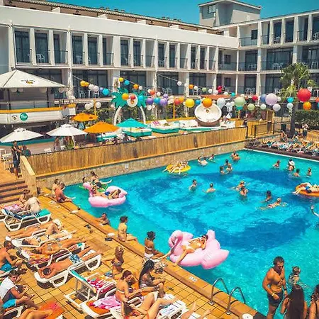 Confort Plaza * San Antonio (Ibiza)